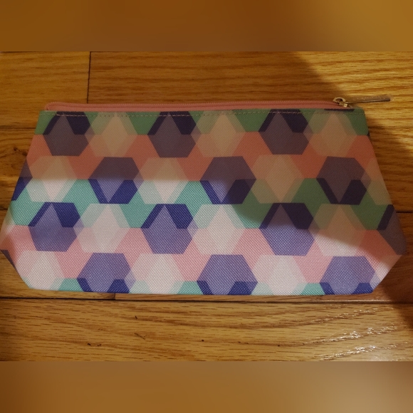 Clinique cosmetic bag - Picture 2 of 3